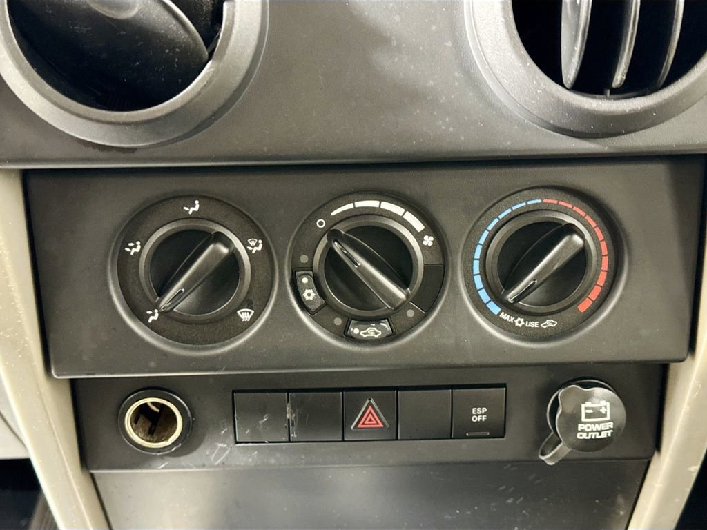 Used 2008 Jeep Wrangler X image 12