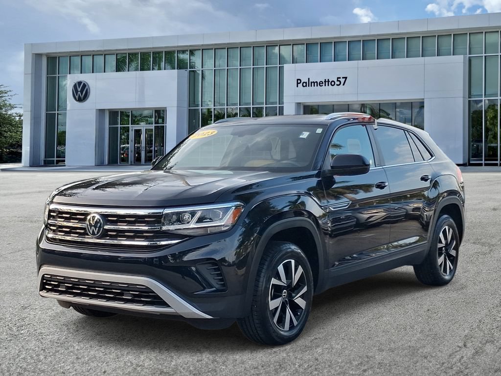Used 2023 Volkswagen Atlas Cross Sport SE FWD image 3