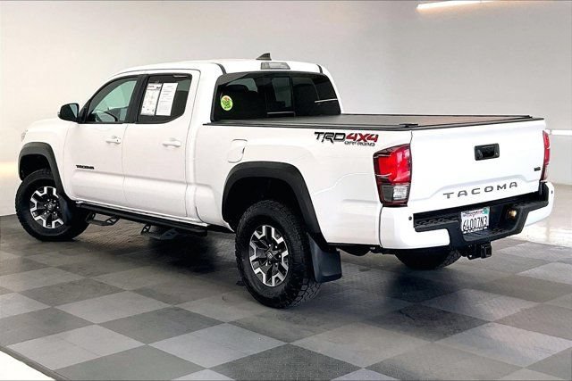 Used 2019 Toyota Tacoma TRD Off-Road w/ TRD Premium Off Road Package AWD/4WD image 10