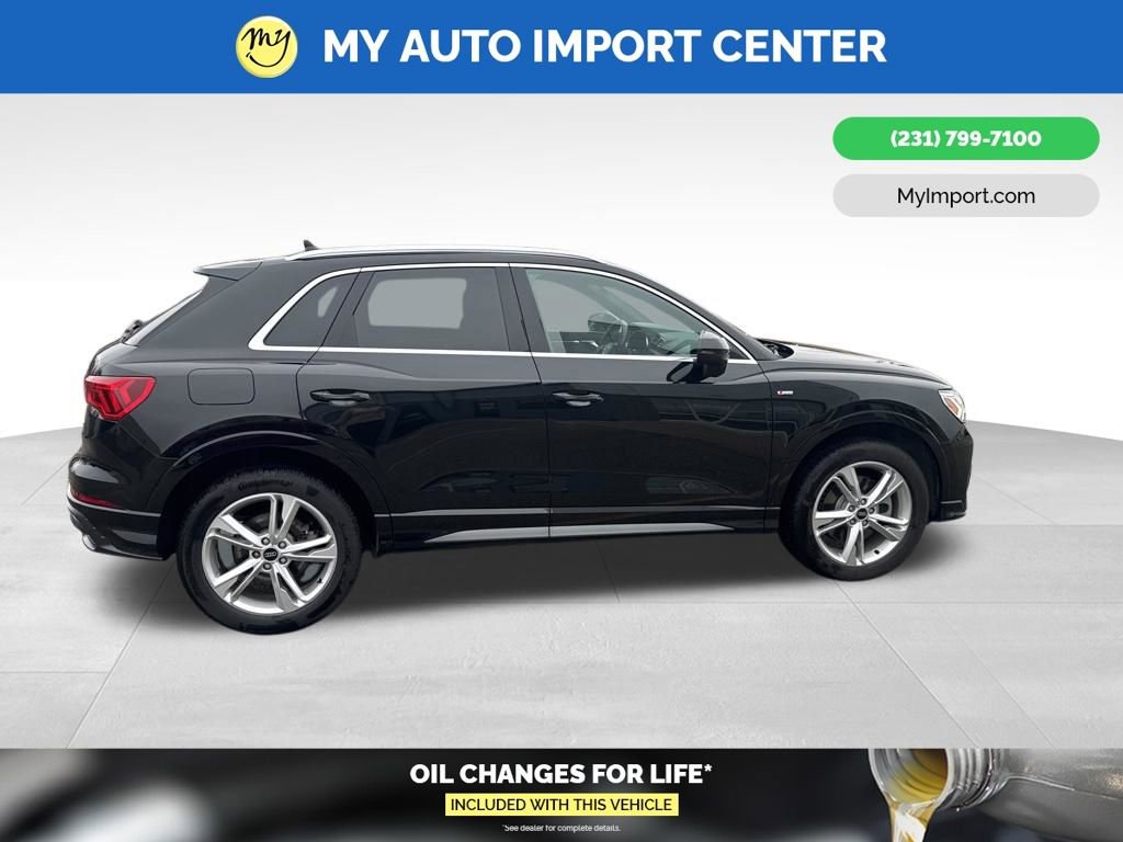 Used 2022 Audi Q3 2.0T Premium Plus w/ Premium Plus Package image 8