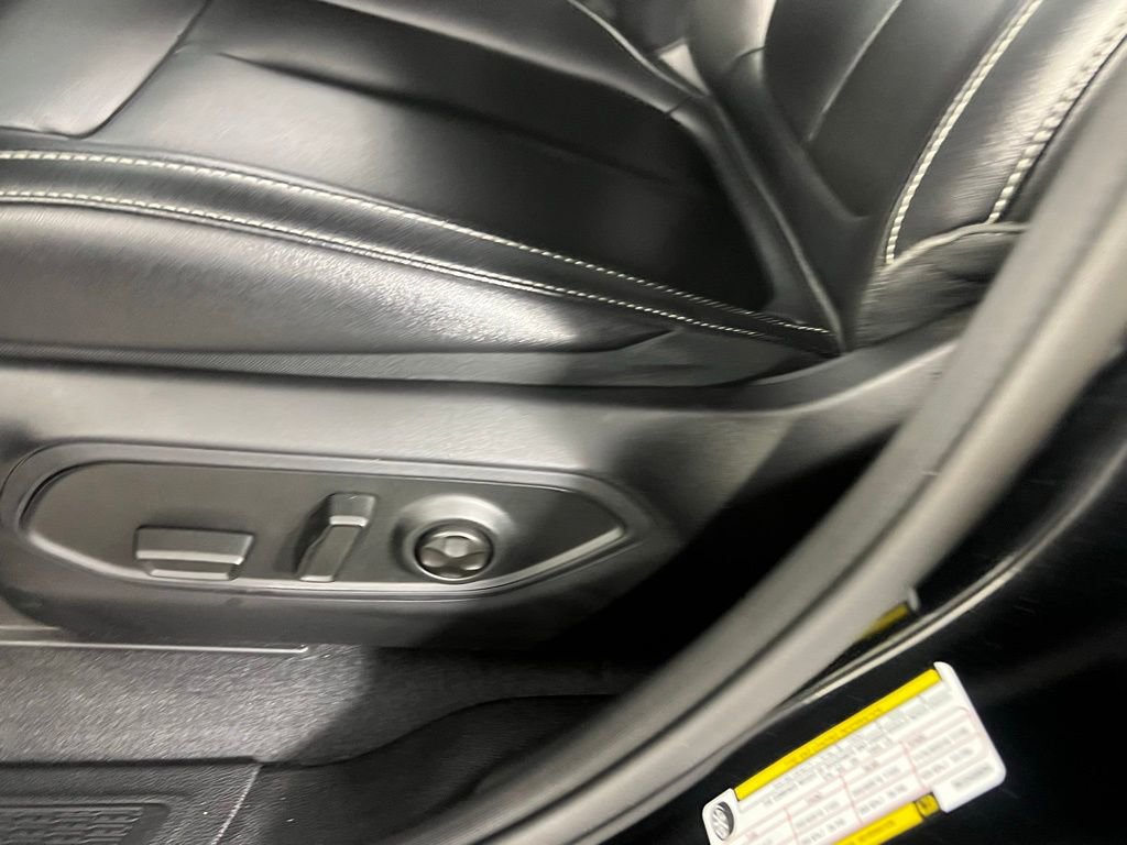 Used 2024 Jeep Grand Cherokee Limited image 24