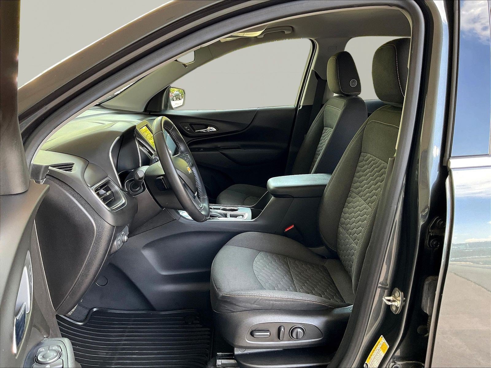 Used 2019 Chevrolet Equinox LT FWD image 20
