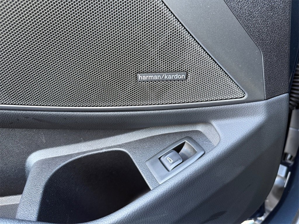 Certified 2025 BMW 330i xDrive Sedan w/ Premium Package image 29