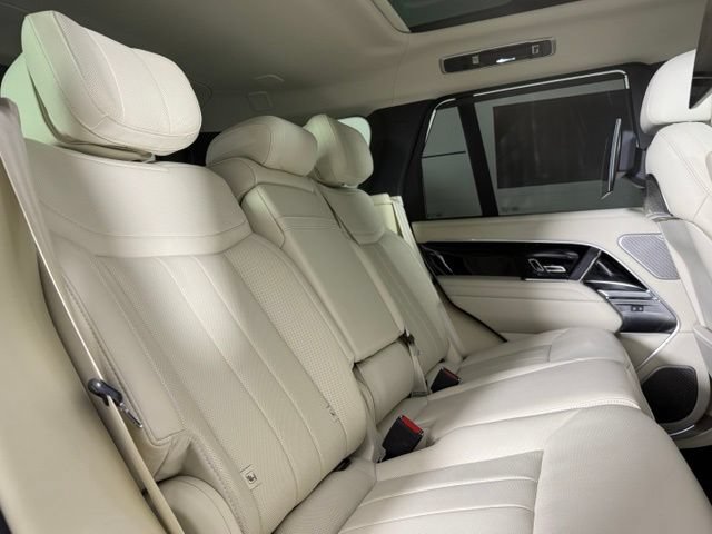 Certified 2025 Land Rover Range Rover Autobiography AWD/4WD image 29