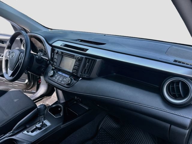 Used 2017 Toyota RAV4 XLE w/ Carpet Mat Package AWD/4WD image 29