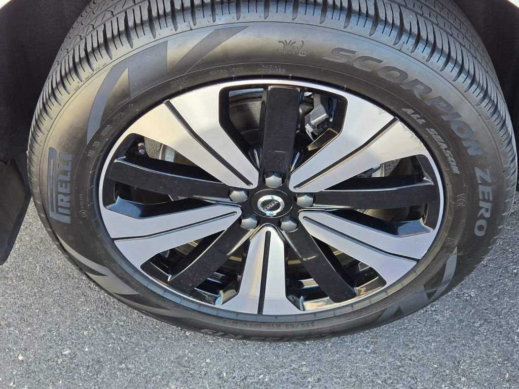 Certified 2024 Volvo XC60 T8 Core AWD/4WD image 10