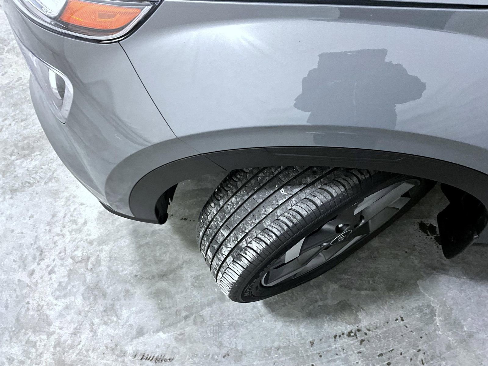 Used 2023 Hyundai Venue SEL image 23