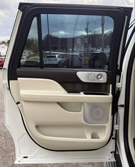 Used 2021 Lincoln Navigator L Black Label w/ Special Edition Package image 69