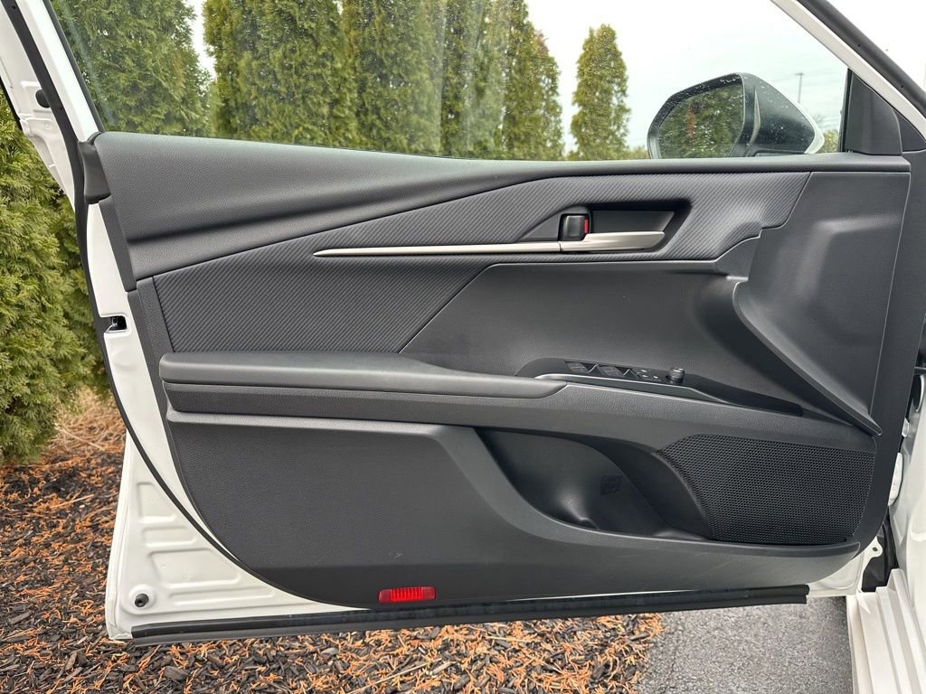 Certified 2025 Toyota Camry SE image 8