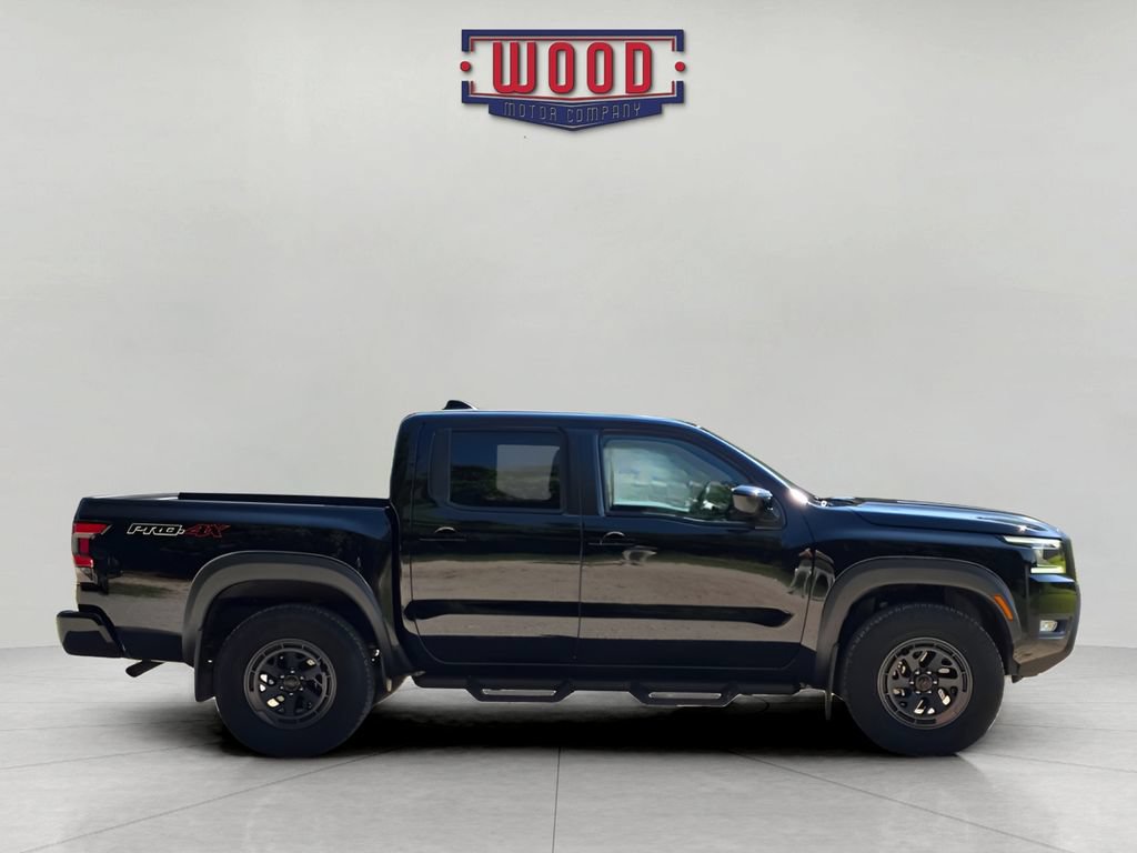 Used 2025 Nissan Frontier PRO-4X AWD/4WD image 2