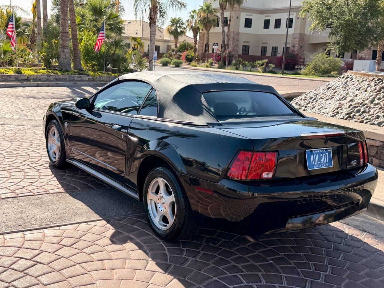 Used 2004 Ford Mustang Convertible RWD image 22