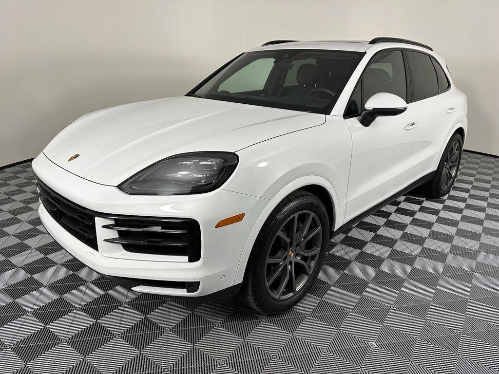 Certified 2025 Porsche Cayenne AWD/4WD image 7