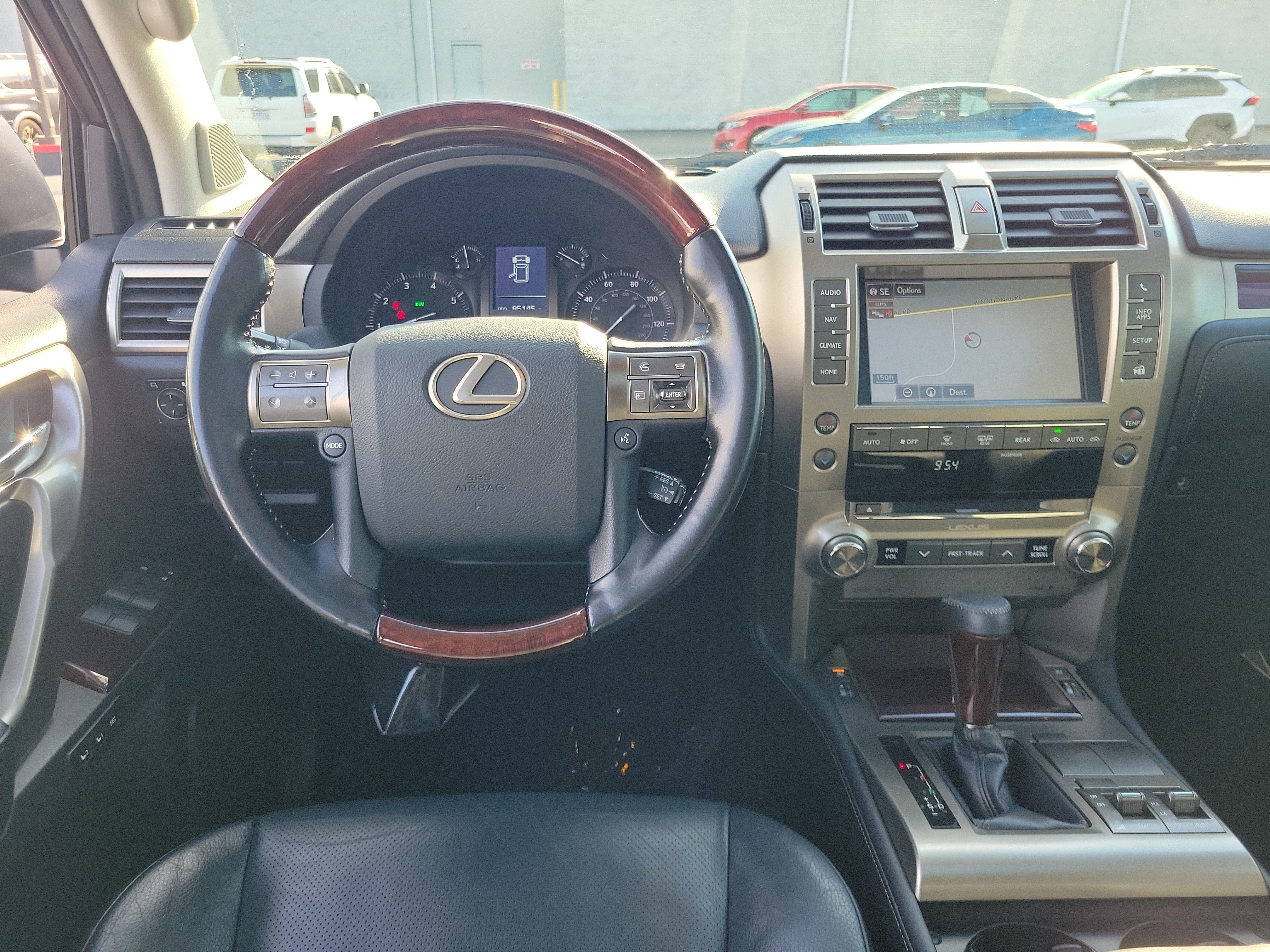 Used 2018 Lexus GX 460 Premium w/ Premium Package AWD/4WD image 10
