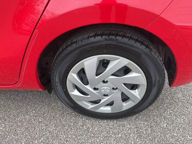 Used 2015 Toyota Prius C Two image 29