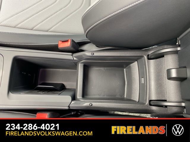 New 2025 Volkswagen Tiguan SE image 42