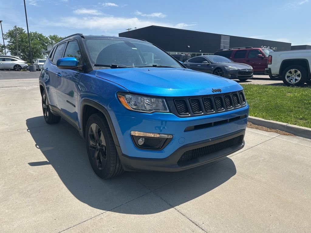 Used 2019 Jeep Compass Latitude FWD image 4