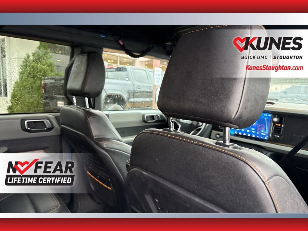 Used 2023 Ford Bronco Badlands image 43