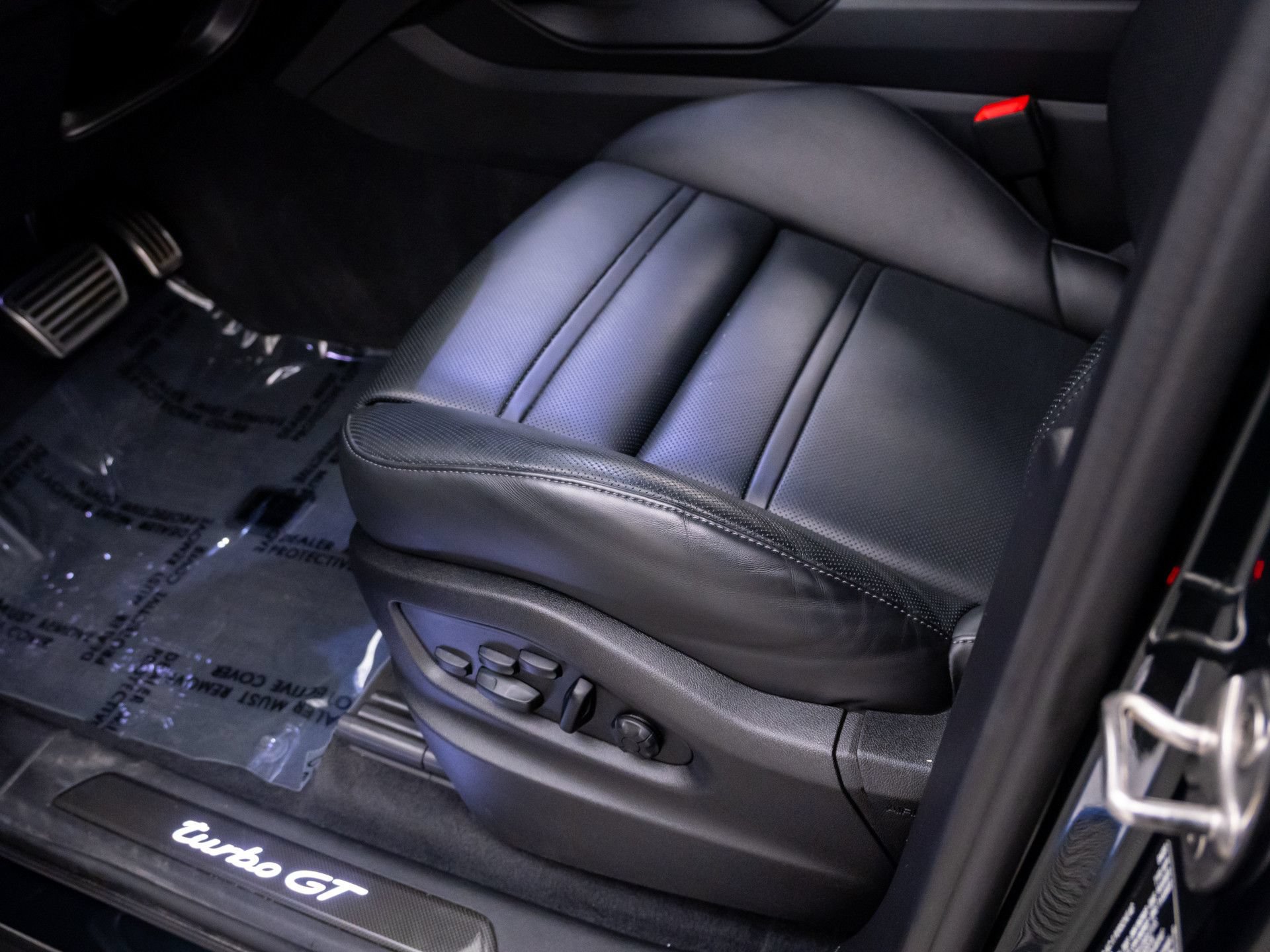 Certified 2022 Porsche Cayenne Turbo GT AWD/4WD image 16