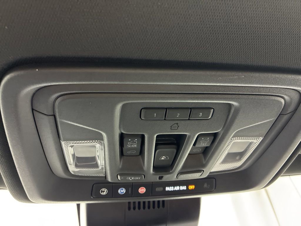 Used 2024 Chevrolet Silverado 1500 High Country w/ High Country Premium Package image 21