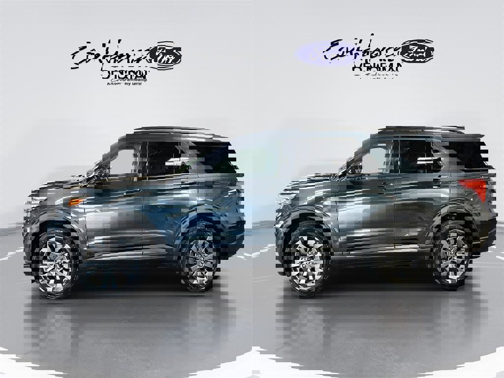Used 2022 Ford Explorer XLT w/ Equipment Group 202A image 5