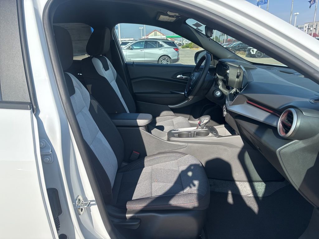 New 2026 Chevrolet Trax RS w/ Driver Confidence Package FWD image 21