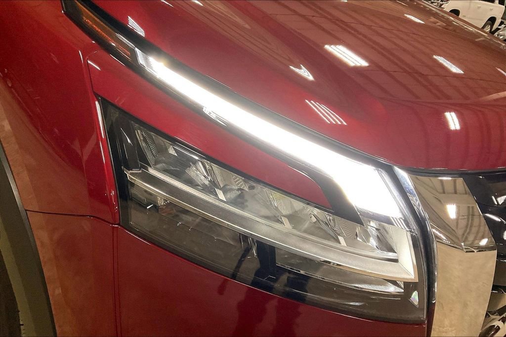 Used 2023 Nissan Pathfinder SL image 27