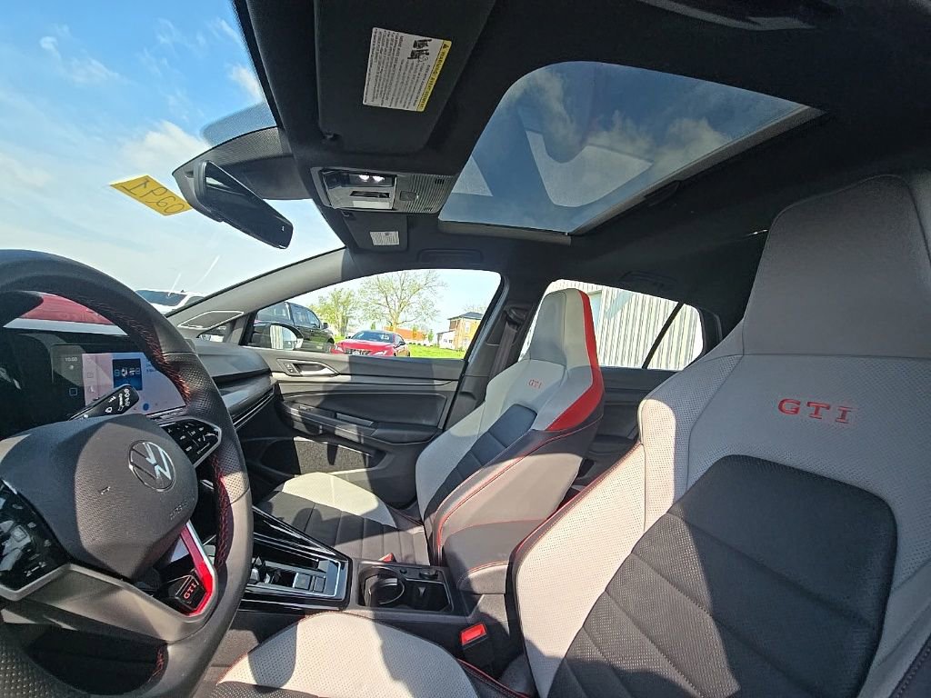 Used 2024 Volkswagen GTI SE image 13