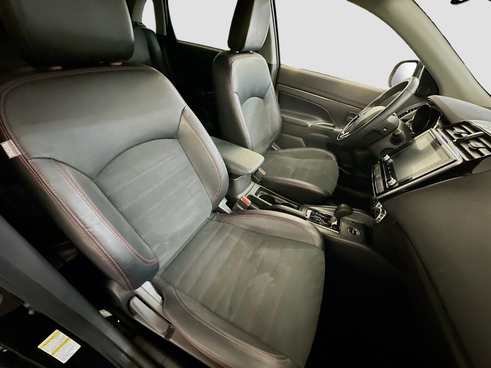 Used 2024 Mitsubishi Outlander Sport SE image 31