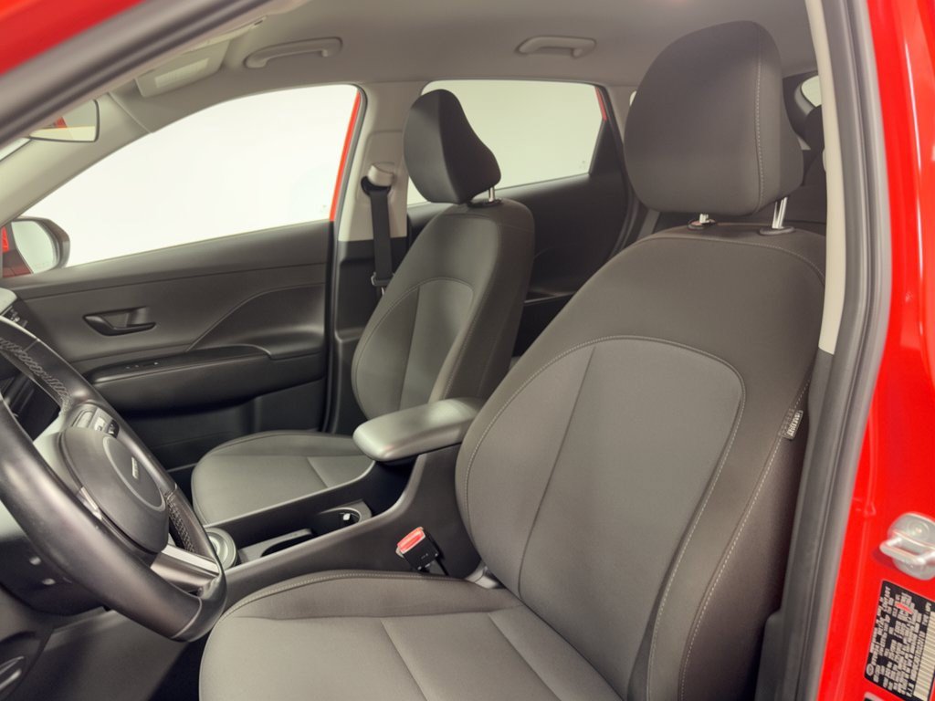 Used 2025 Hyundai Kona SEL AWD/4WD image 5
