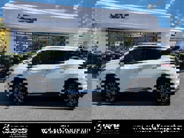 Used 2020 Nissan Murano Platinum image 2