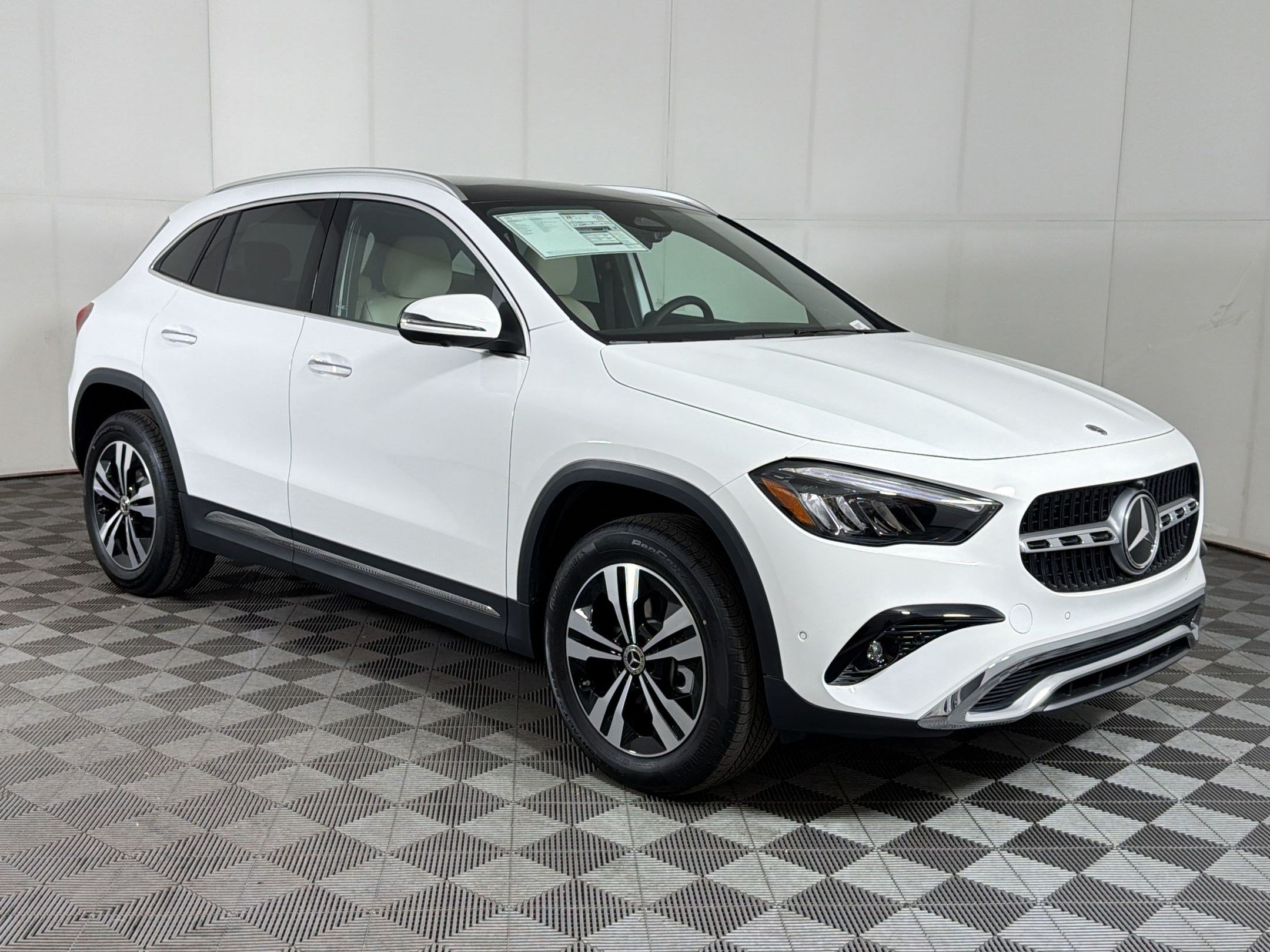 Used 2026 Mercedes-Benz GLA 250 4MATIC image 7