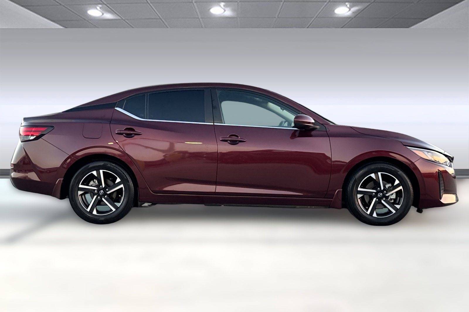 Used 2024 Nissan Sentra SV image 2