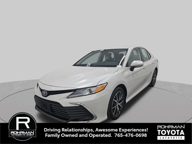 Used 2023 Toyota Camry XLE w/ Cold Weather Package FWD image 2
