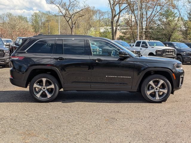 New 2026 Jeep Grand Cherokee Limited AWD/4WD image 2