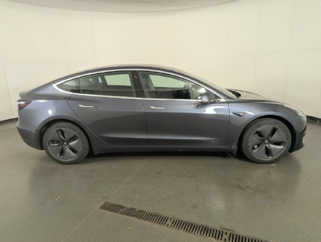Used 2020 Tesla Model 3 Standard Range Plus RWD image 8