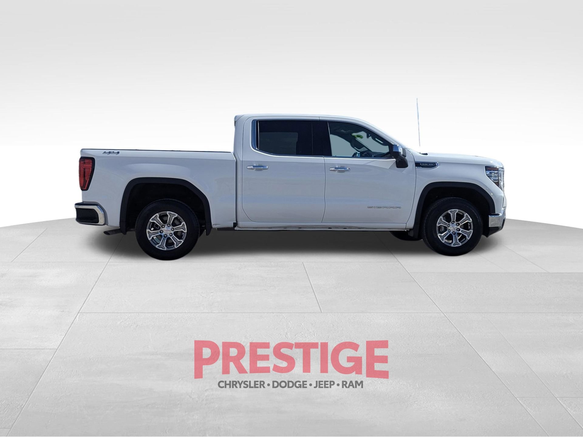 Used 2025 GMC Sierra 1500 SLT AWD/4WD image 7