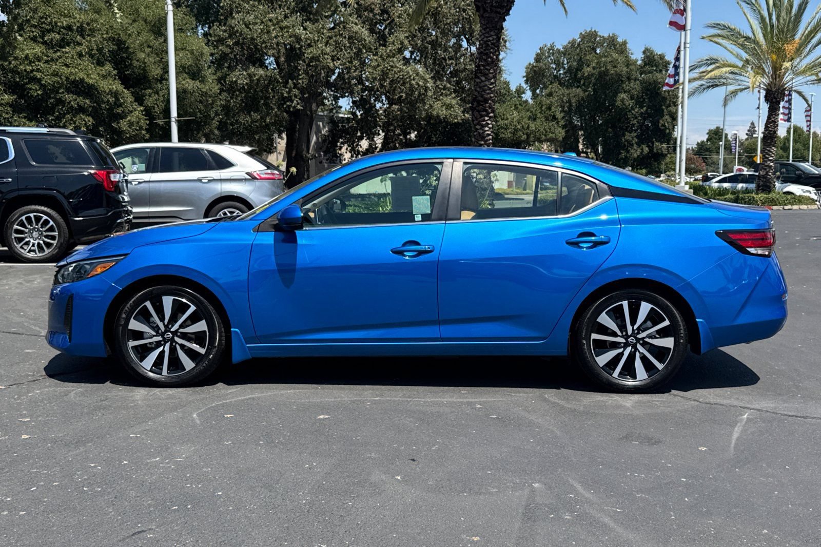 Used 2024 Nissan Sentra SV w/ SV Premium Package FWD image 6
