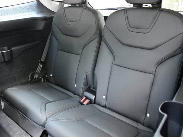 New 2025 Volvo EX90 Ultra AWD/4WD image 16