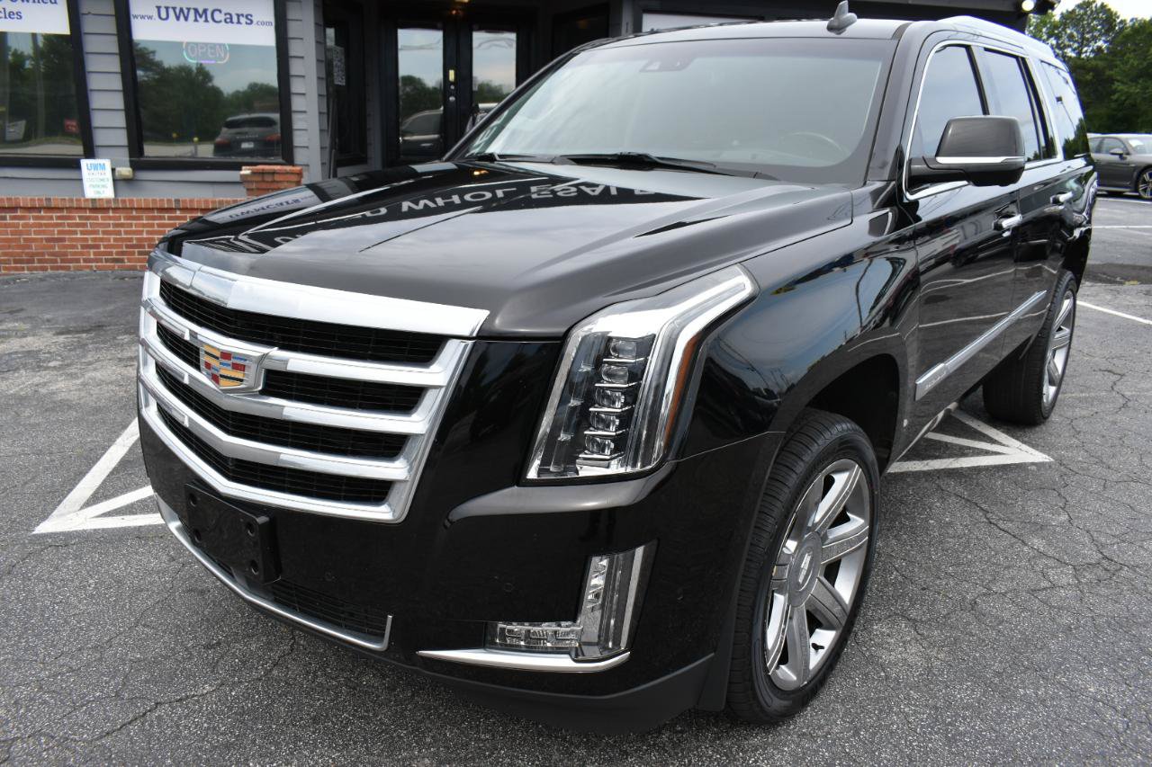 Used 2019 Cadillac Escalade Premium Luxury RWD image 2