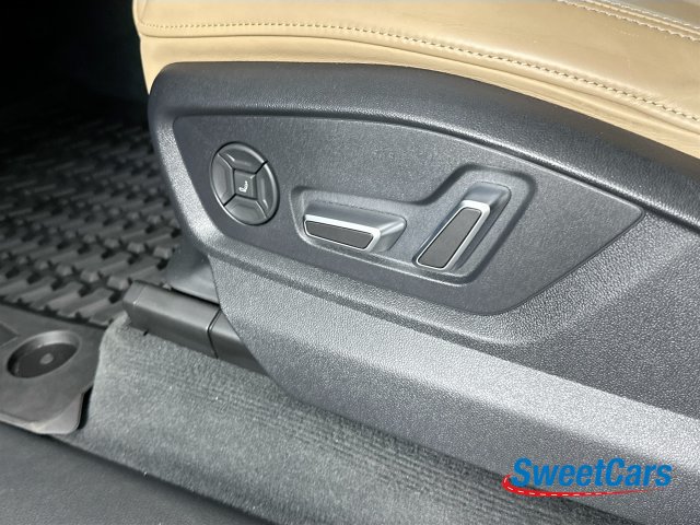 Used 2025 Audi Q8 Prestige AWD/4WD image 40