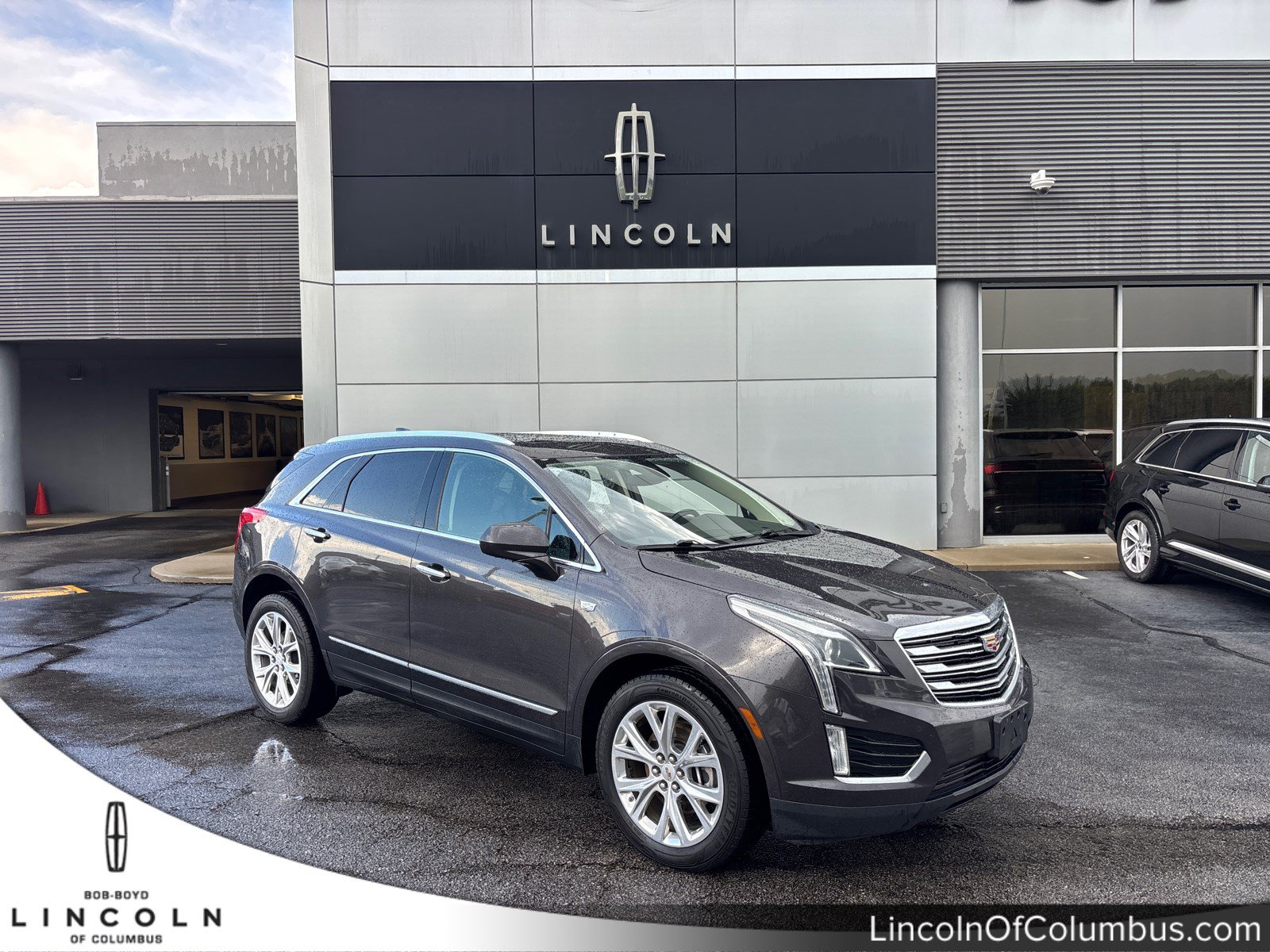 Used 2018 Cadillac XT5 Luxury w/ Driver Awareness Package FWD image 1