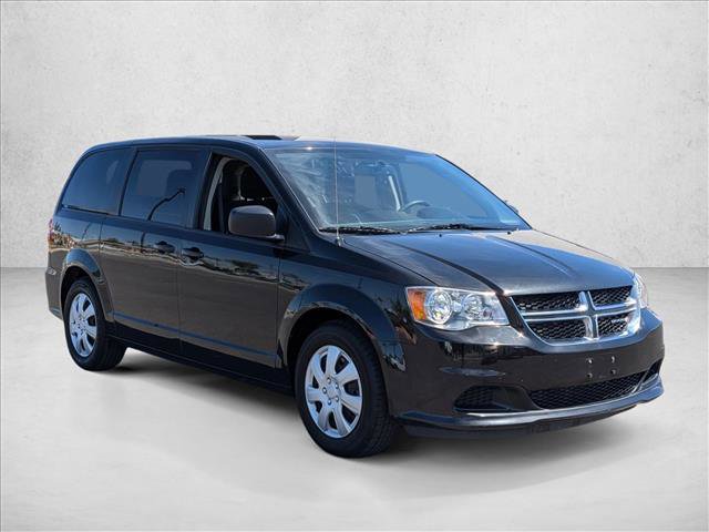Used 2018 Dodge Grand Caravan SE w/ UConnect Hands-Free Group FWD video 3