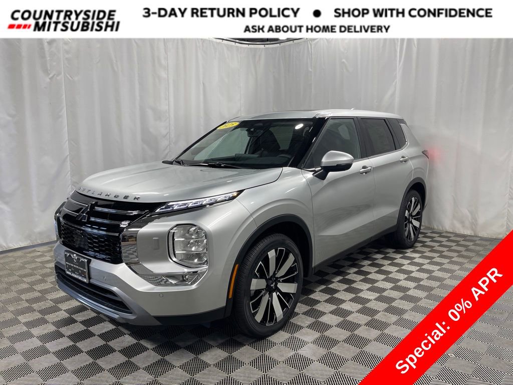 New 2025 Mitsubishi Outlander SE image 1