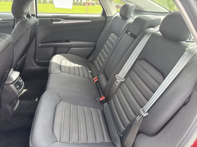Used 2013 Ford Fusion SE FWD image 25