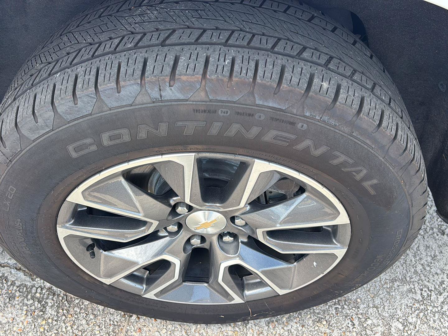 Used 2024 Chevrolet Tahoe LT RWD image 11