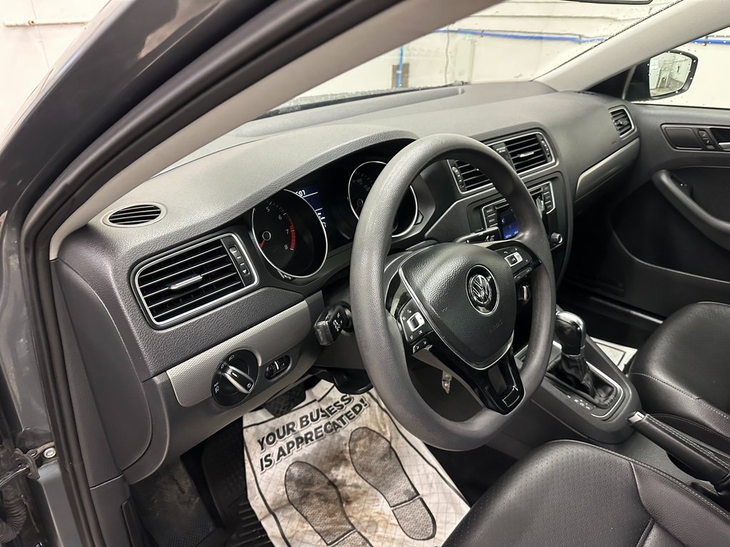 Used 2018 Volkswagen Jetta Wolfsburg Edition image 19