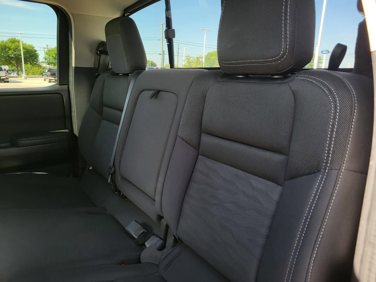 Used 2022 Nissan Frontier SV AWD/4WD image 16