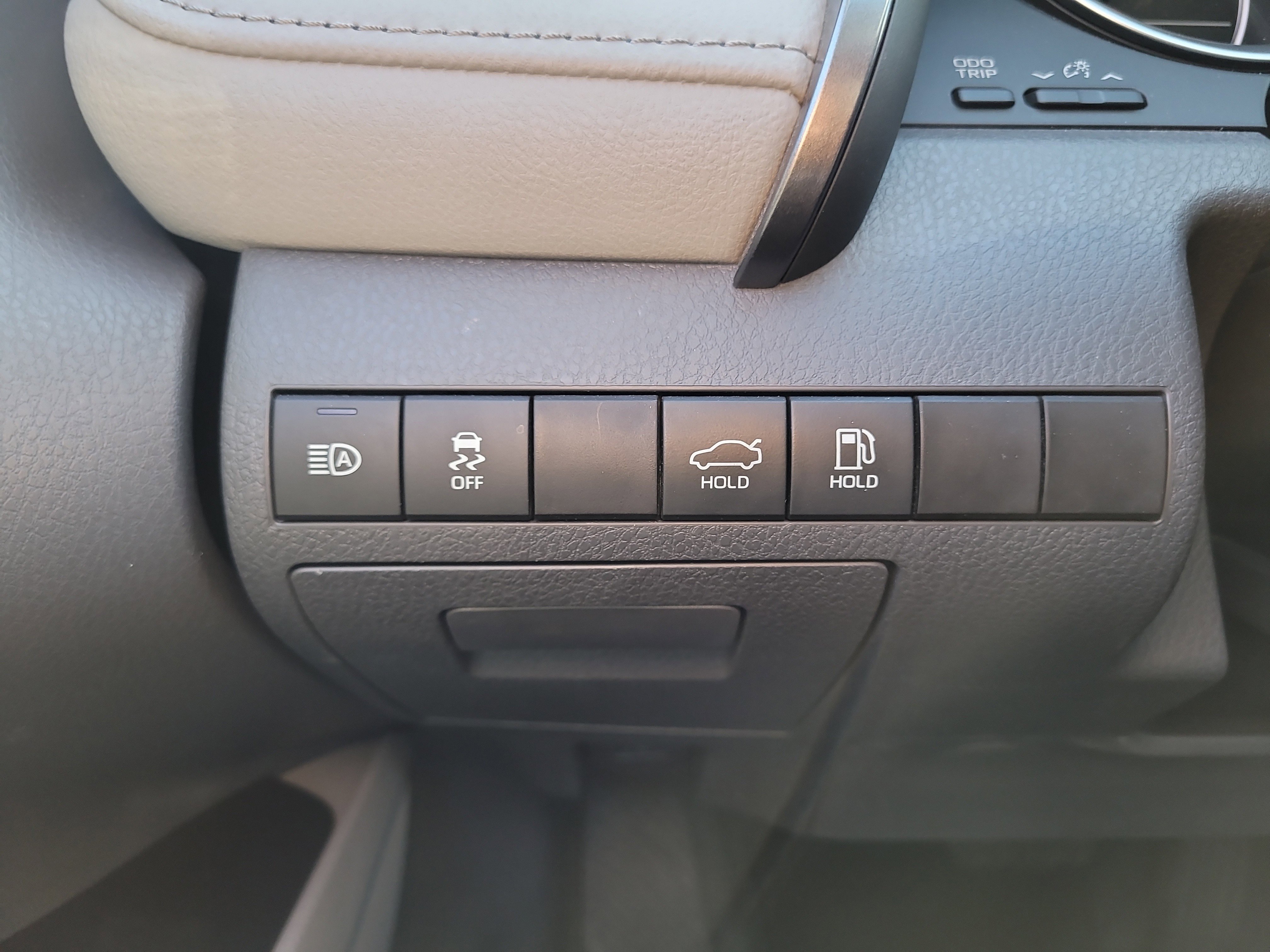 Certified 2024 Toyota Camry LE image 31