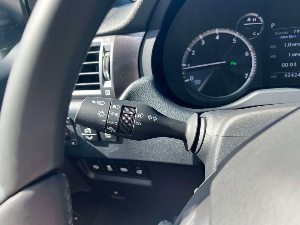 Used 2023 Lexus GX 460 w/ Black Line Special Edition image 29