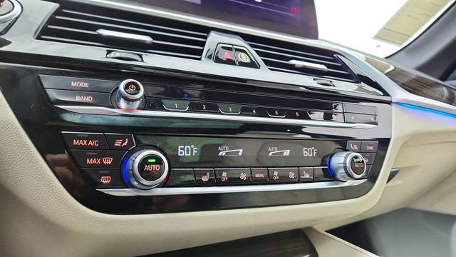 Used 2023 BMW 540i w/ M Sport Package image 47